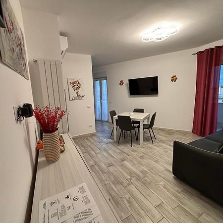 Appartamento Casa Larry Marino Esterno foto